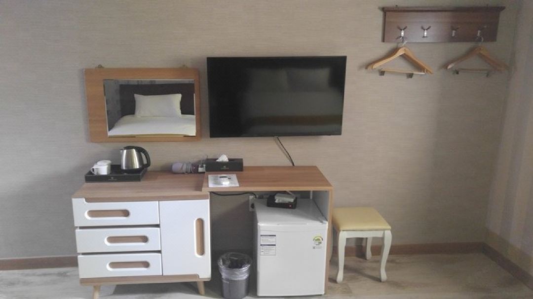 room_twin